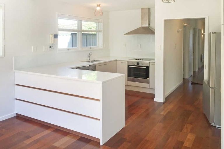 Photo of property in 2/61 Glandovey Road, Fendalton, Christchurch, 8052