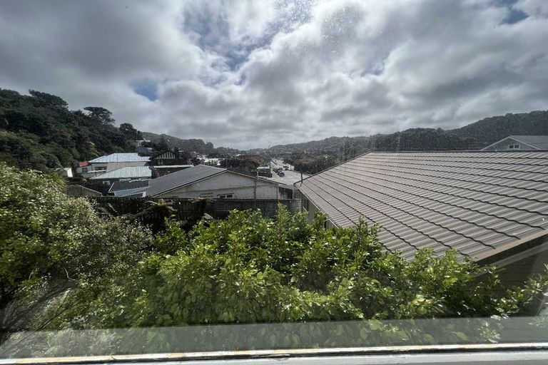 Photo of property in 2 Milne Terrace, Island Bay, Wellington, 6023