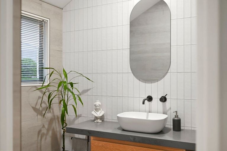 Photo of property in 2 Minchin Crescent, St Andrews, Hamilton, 3200