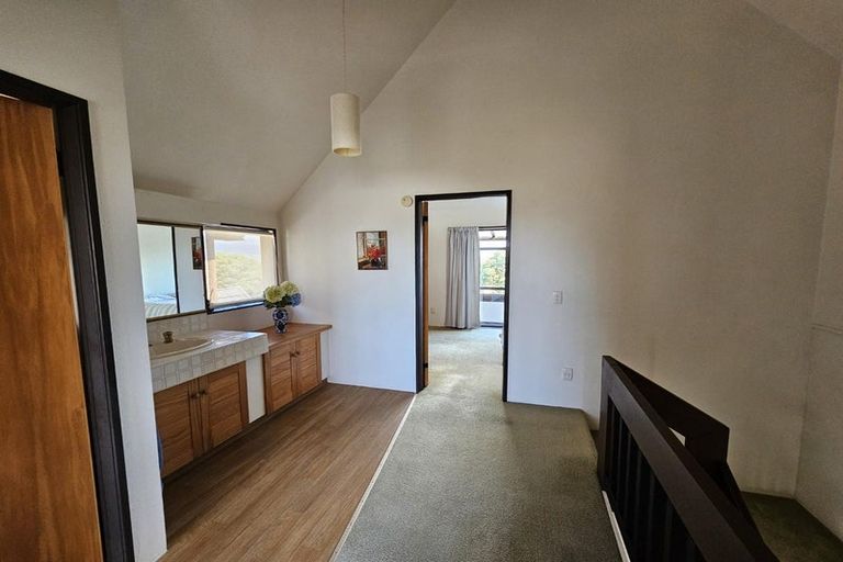 Photo of property in 13 Tamahine Street, Maupuia, Wellington, 6022