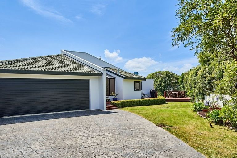 Photo of property in 50 Molyneux Close, Whitby, Porirua, 5024