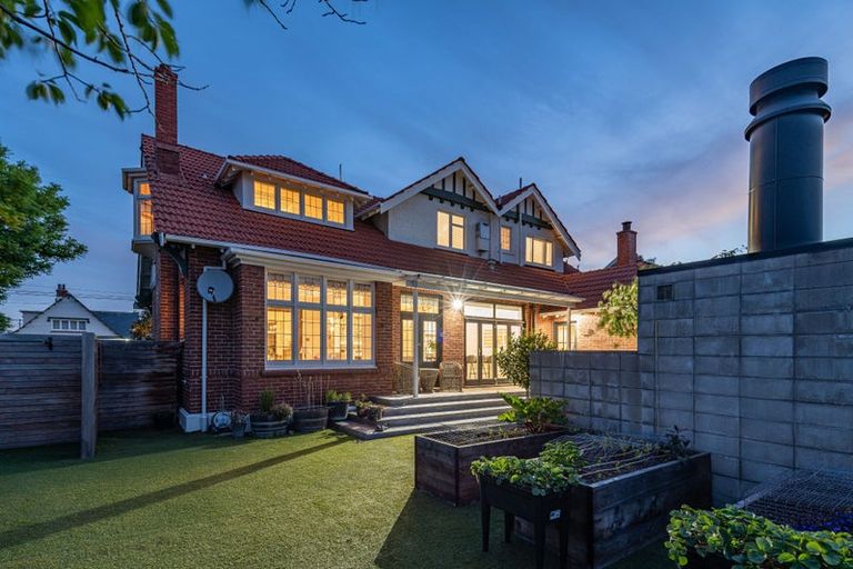 Photo of property in 15 Ings Avenue, Saint Clair, Dunedin, 9012