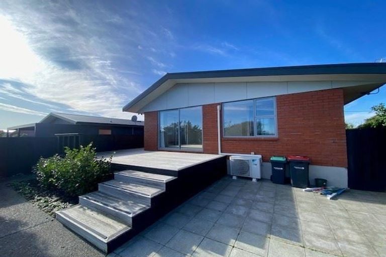 Photo of property in 2/518 Marine Parade, South New Brighton, Christchurch, 8062