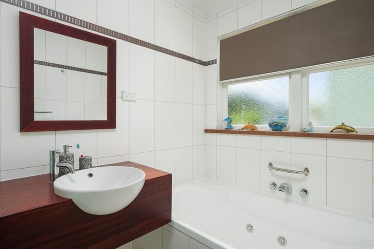 Photo of property in 28 Marian Drive, Inner Kaiti, Gisborne, 4010