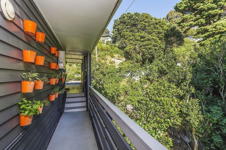 Photo of property in 72a Sar Street, Wadestown, Wellington, 6012