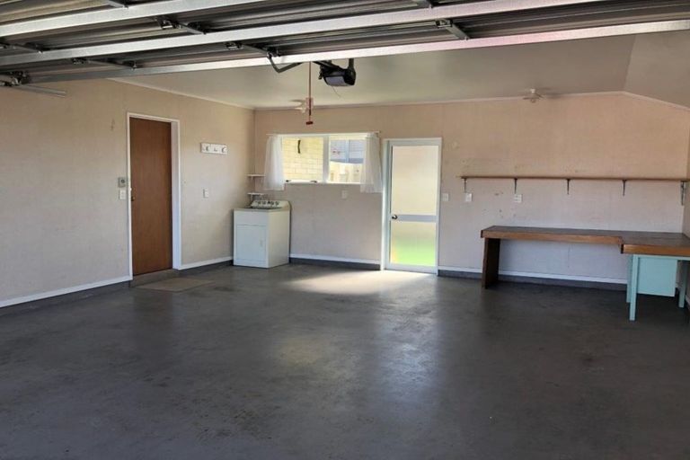 Photo of property in 9 Hilton Road, St Andrews, Hamilton, 3200