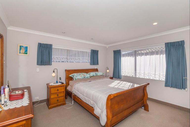 Photo of property in 5 Campbell Grove, Levin, 5510