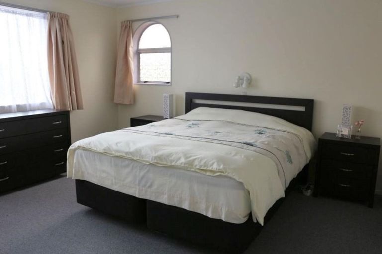Photo of property in 6 The Sounding, Whitby, Porirua, 5024