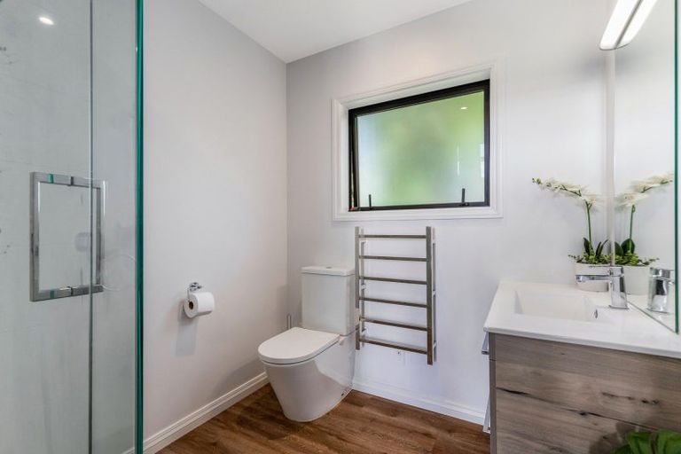 Photo of property in 89 Burnside Road, Ardmore, Papakura, 2582