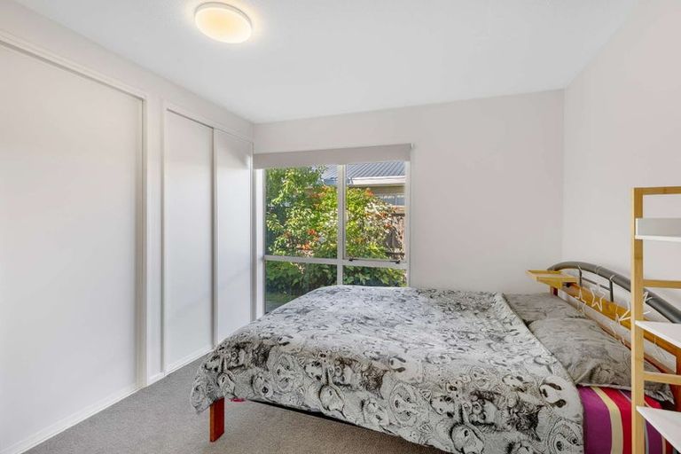 Photo of property in 9 Honeysuckle Place, Northcote, Christchurch, 8052