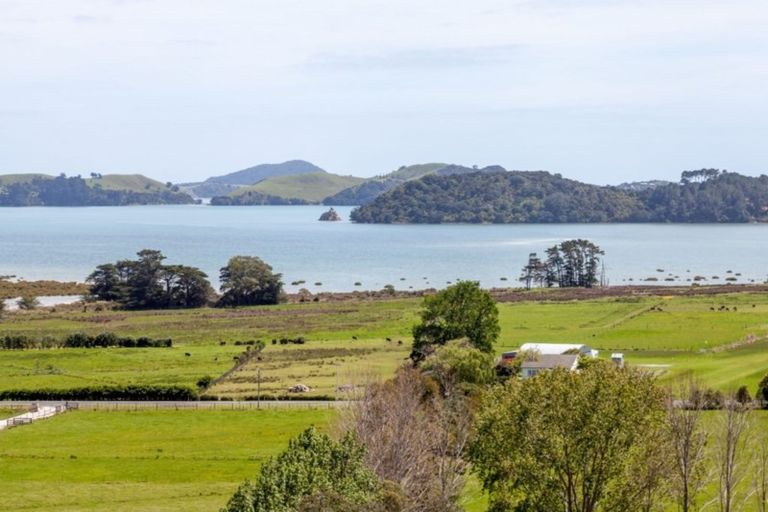 Photo of property in 1740 Manaia Road, Preece Point, Coromandel, 3581