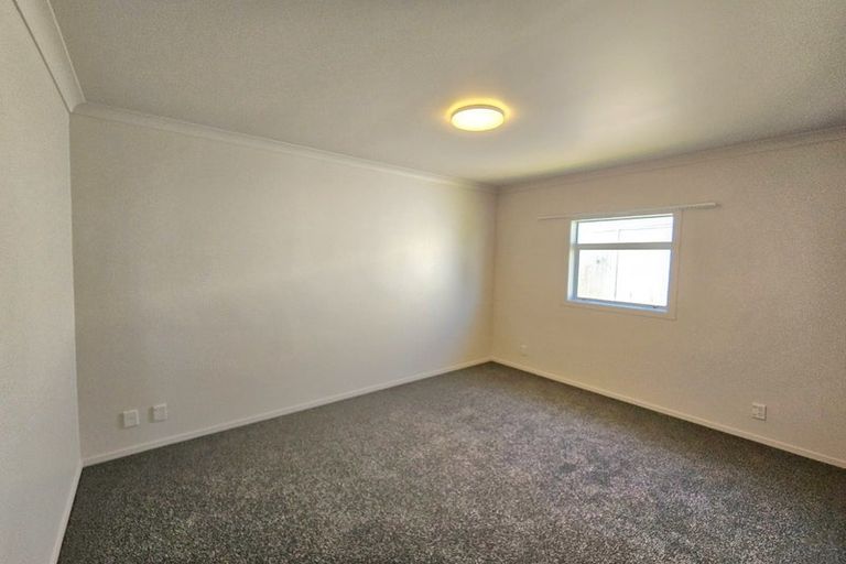 Photo of property in 8 Hutchins Street, Waitara, 4320