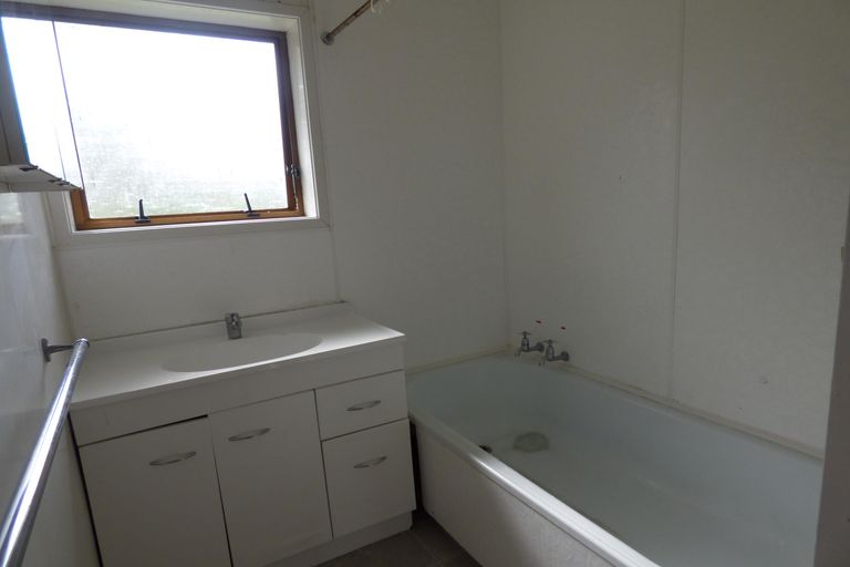 Photo of property in 2/5 Abelia Place, Papatoetoe, Auckland, 2025