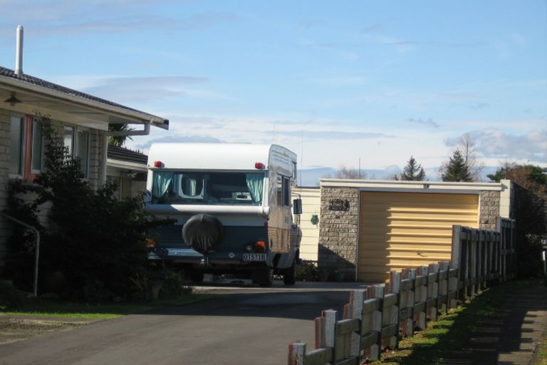 Photo of property in 8a Dovedale Place, Dinsdale, Hamilton, 3204