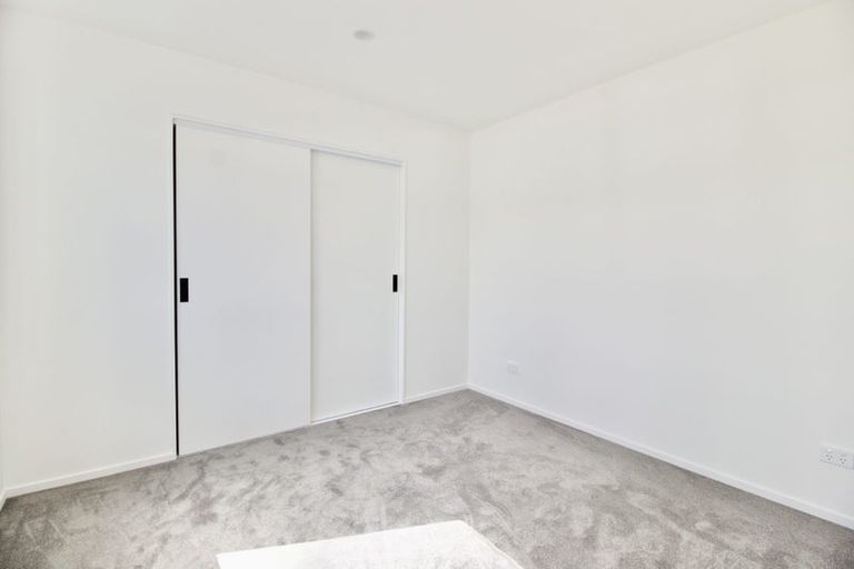 Photo of property in 111a Lancaster Road, Beach Haven, Auckland, 0626