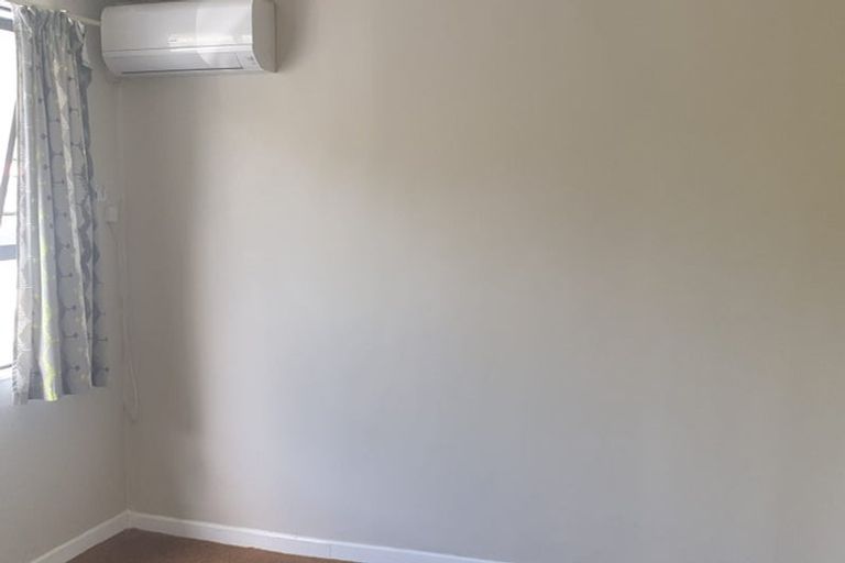 Photo of property in 53a Pleasant Road, Glen Eden, Auckland, 0602