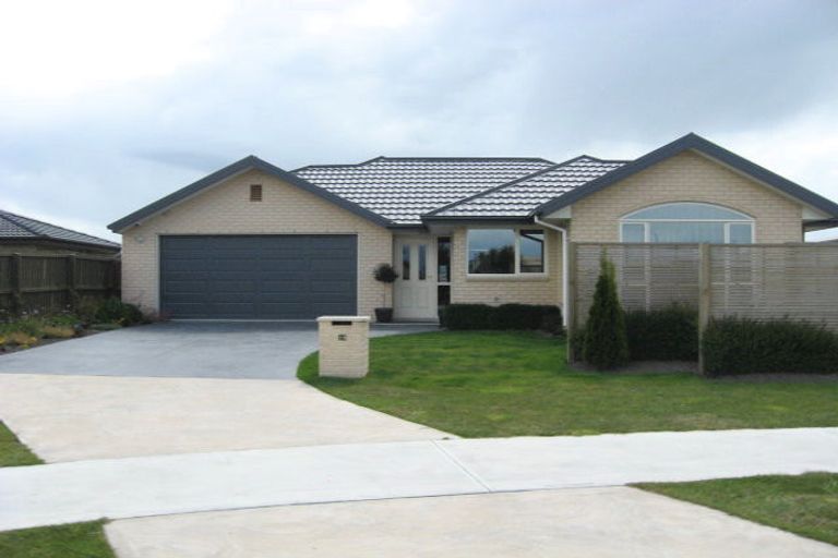 Photo of property in 18 Bayliss Close, Northwood, Christchurch, 8051