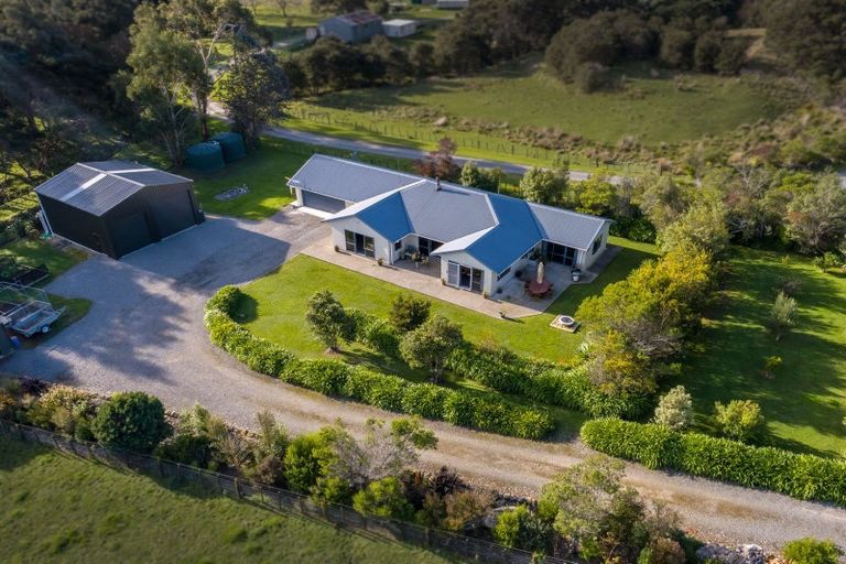 Photo of property in 5523 Masterton Castlepoint Road, Tinui, Masterton, 5889