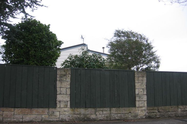 Photo of property in 20 Rosedale Crescent, Cloverlea, Palmerston North, 4412