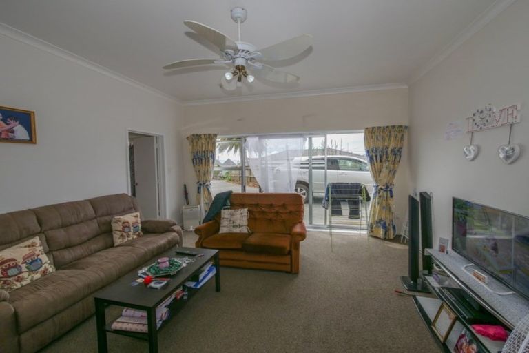 Photo of property in 27 Berghan Road, Coopers Beach, 0420