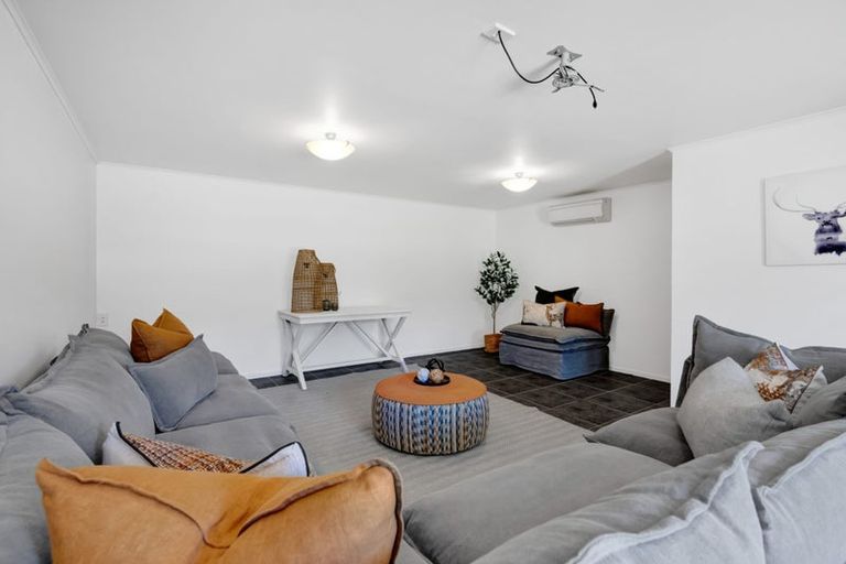 Photo of property in 21a Bracken Street, New Plymouth, 4310