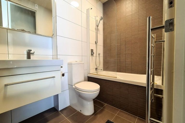 Photo of property in Revolucion Apartments, 405/28s Torrens Terrace, Mount Cook, Wellington, 6011