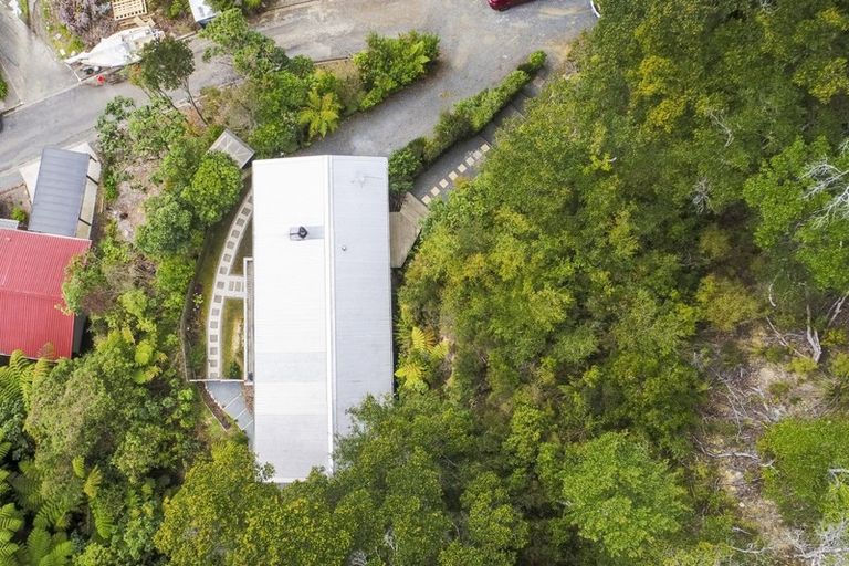 Photo of property in 32 Ngahere Street, Stokes Valley, Lower Hutt, 5019