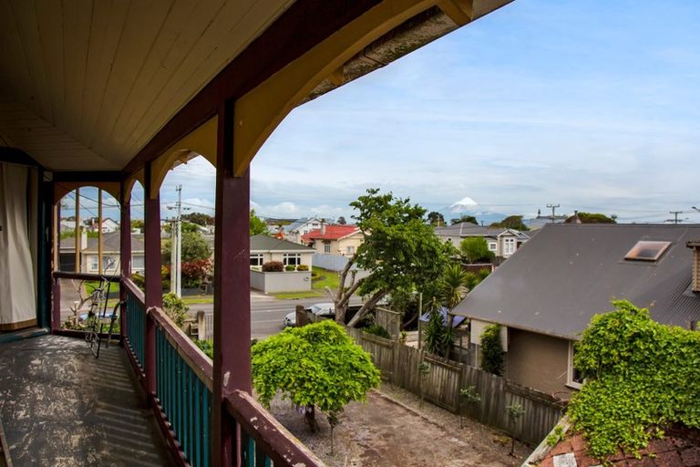 Photo of property in 68 Collins Street, Hawera, 4610