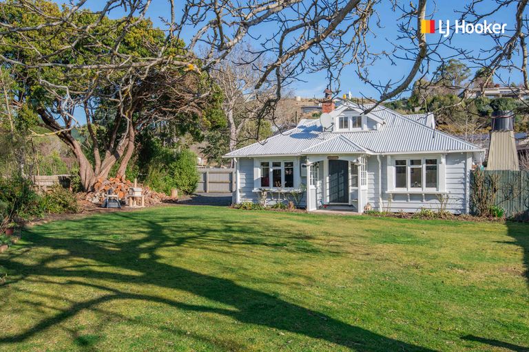 Photo of property in 2 Goodwin Street, Waihola, Milton, 9073