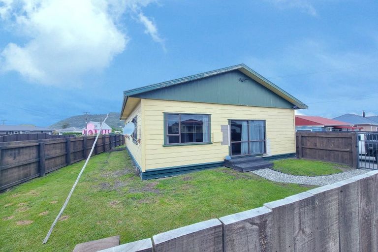 Photo of property in 43 Blake Street, Blaketown, Greymouth, 7805