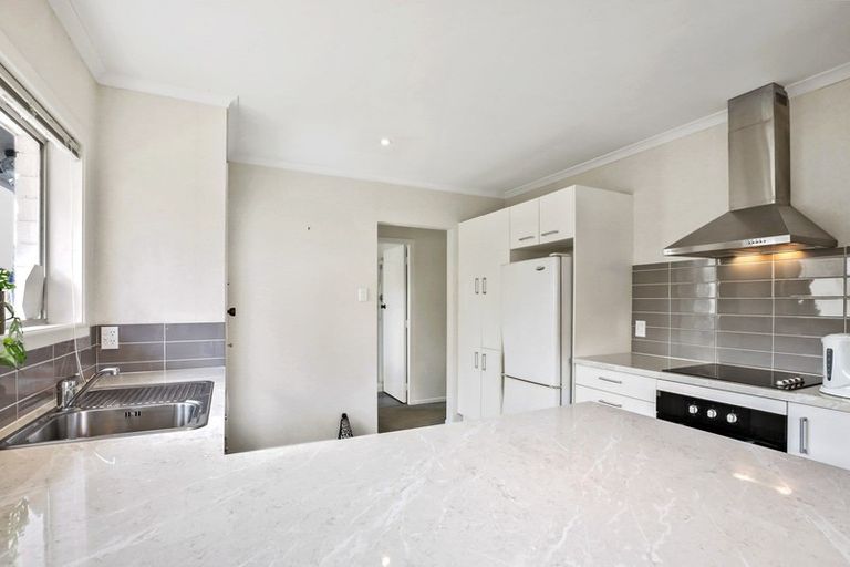 Photo of property in 27 Howden Road, Fairfield, Hamilton, 3214