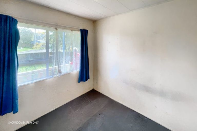 Photo of property in 1 Ballial Place, West Harbour, Auckland, 0618