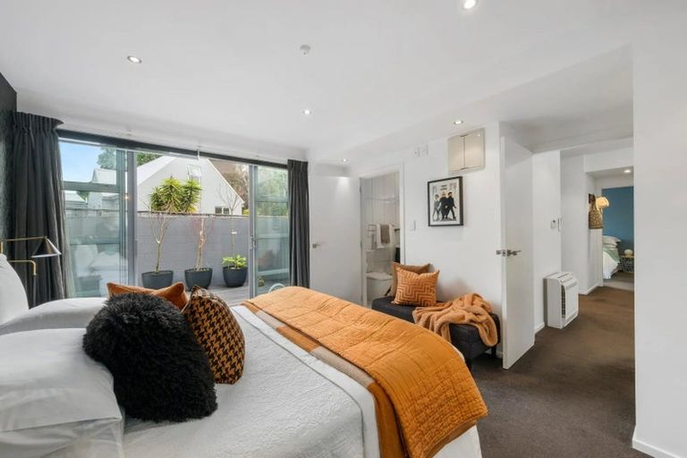 Photo of property in 1/5 Whareora Terrace, Cashmere, Christchurch, 8022