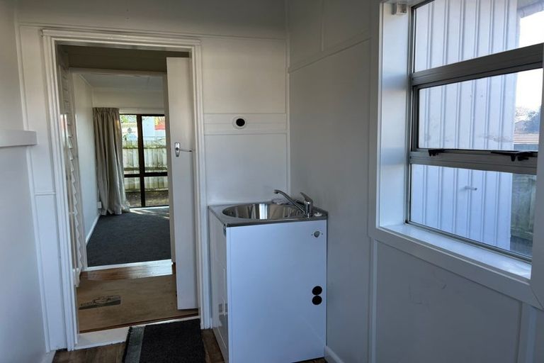 Photo of property in 1/6 Garvins Road, Hornby, Christchurch, 8042