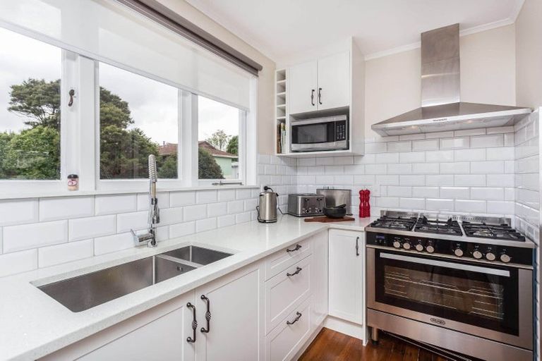 Photo of property in 21 Ribblesdale Road, Henderson, Auckland, 0612