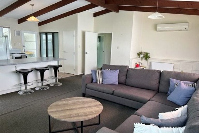 Photo of property in 19 Nimmo Avenue, Waikanae, 5036