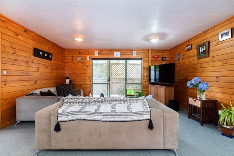 Photo of property in 2/53 Hellyers Street, Birkdale, Auckland, 0626