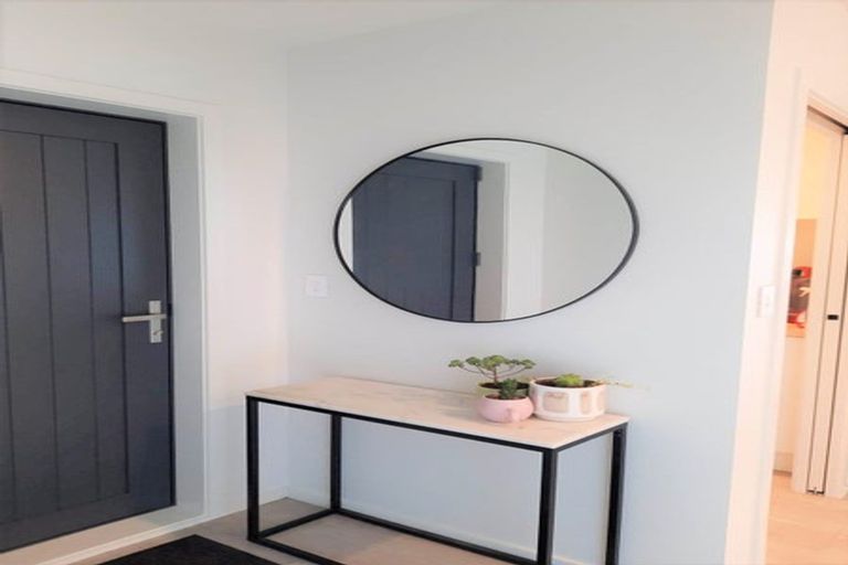 Photo of property in 98a Conclusion Street, Ascot Park, Porirua, 5024