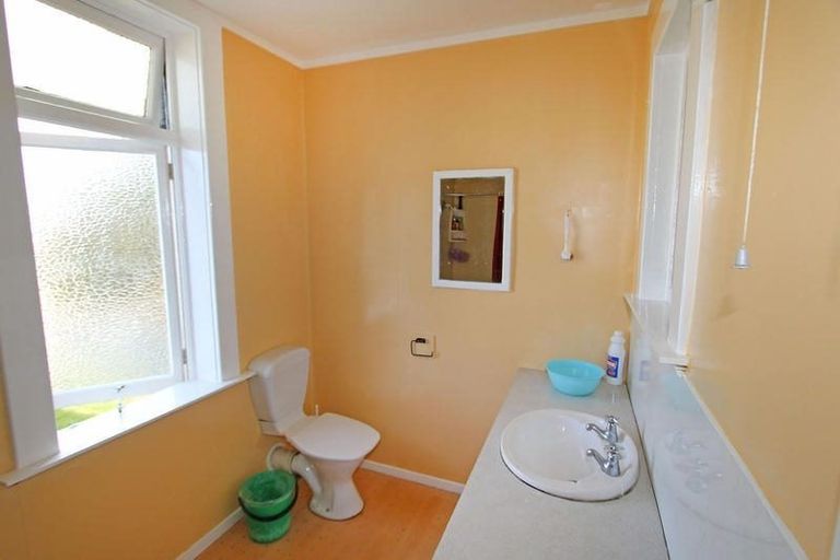 Photo of property in 28 Warrender Street, North Dunedin, Dunedin, 9016