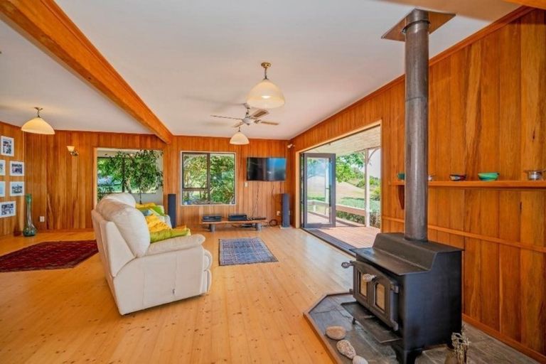 Photo of property in 625 Boat Harbour Road, Whenuakite, Whitianga, 3591