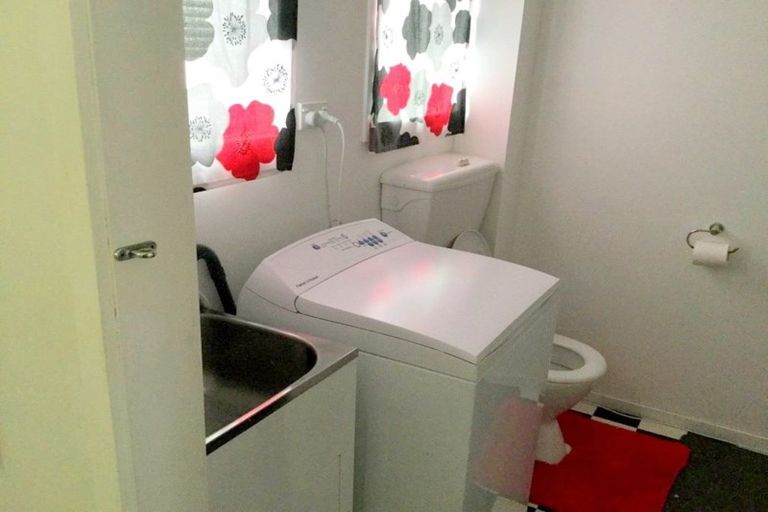 Photo of property in 493b Devonport Road, Tauranga South, Tauranga, 3112