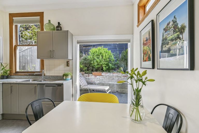 Photo of property in 17 Upper Bourke Street, Kilbirnie, Wellington, 6022