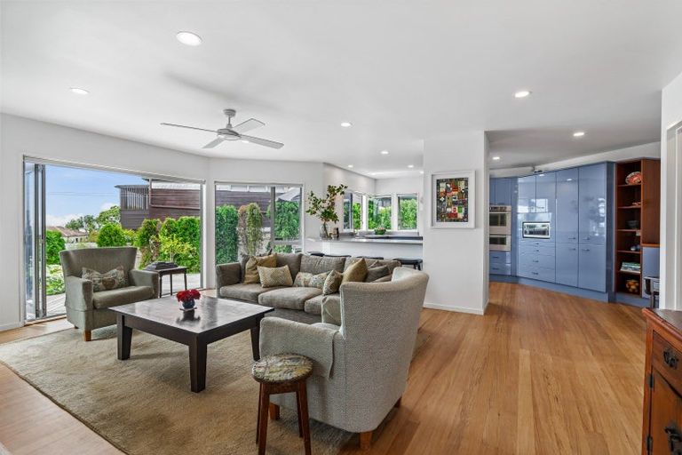 Photo of property in 25 Kowhai Road, Mairangi Bay, Auckland, 0630