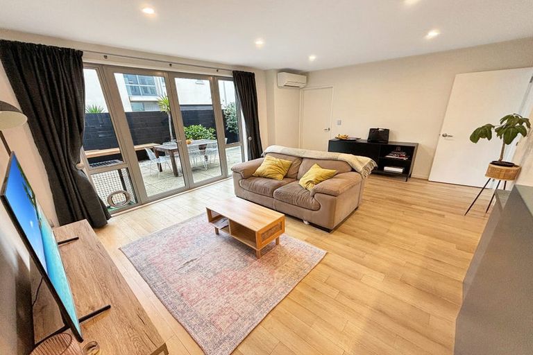 Photo of property in 972c Colombo Street, St Albans, Christchurch, 8014