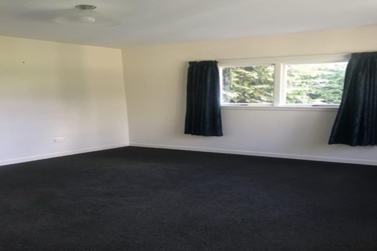 Photo of property in 20 Barnes Road, Redwood, Christchurch, 8051