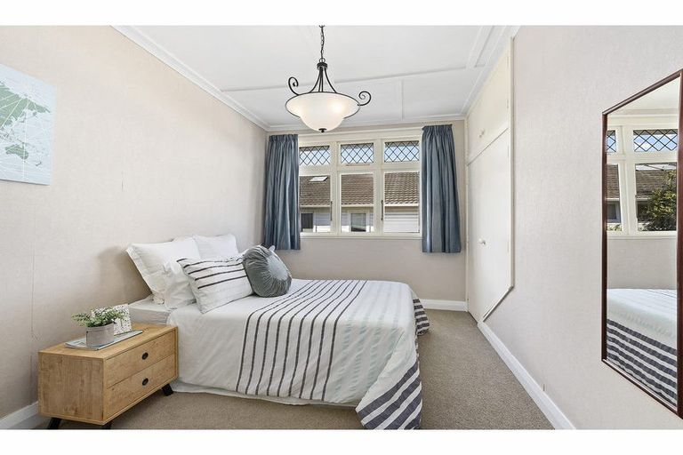 Photo of property in 20 Lucknow Terrace, Khandallah, Wellington, 6035