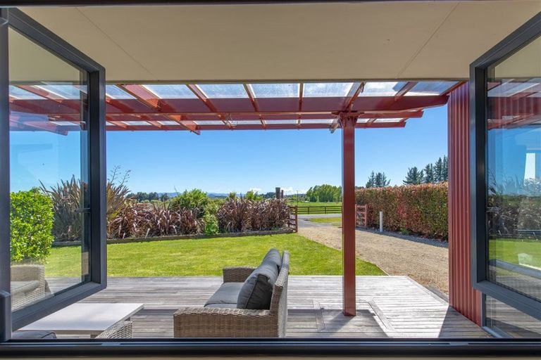 Photo of property in 103 Cashmere Bay Road, Moana, 7875