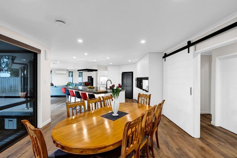 Photo of property in 25b Dolphin Parade, Bell Block, New Plymouth, 4312