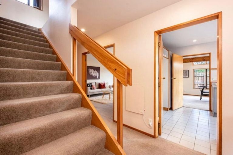 Photo of property in 8a Campbell Street, Karori, Wellington, 6012