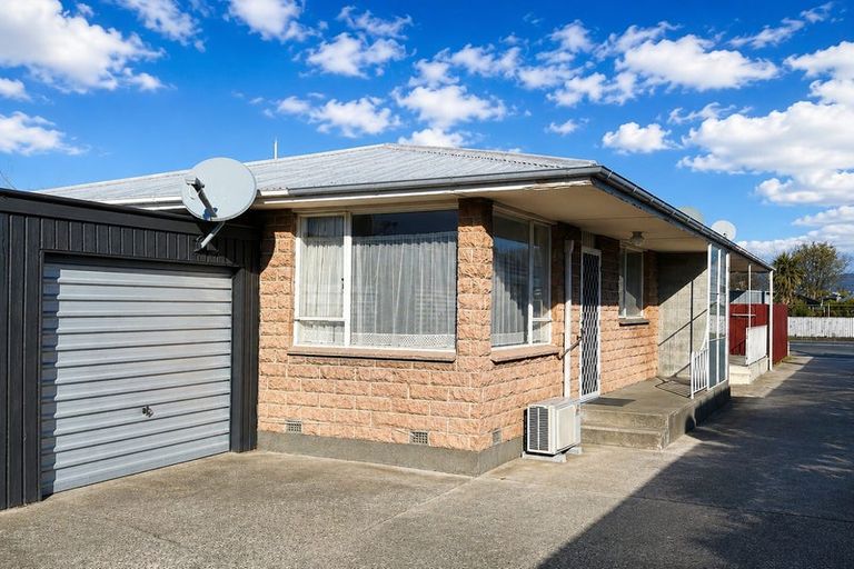 Photo of property in 2/25 Edgeware Road, St Albans, Christchurch, 8014